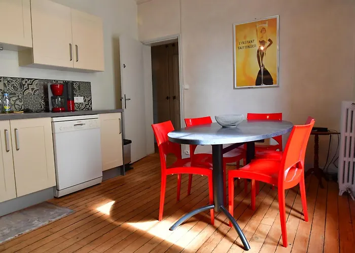 Les Sternes De St Mathurin Sur Loire , Terrasse Sur La Loire * Saint-Mathurin (Maine-et-Loire)